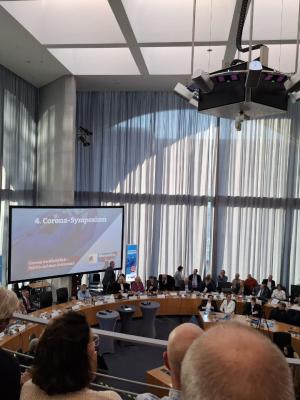 4. Corona Symposium - Konferenzraum