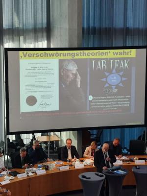 Verschiedene Sprecher