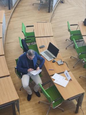 Noch schnell mal die Fragen durchgehen